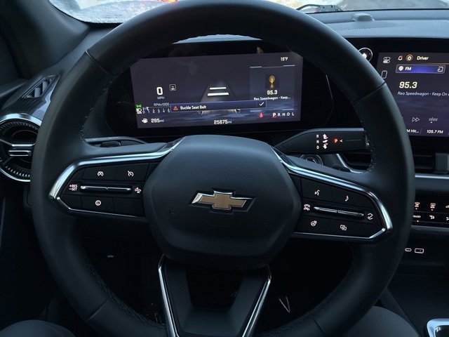 Used 2025 Chevrolet Equinox LT image 15