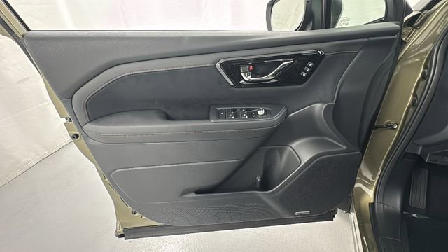 New 2025 Subaru Forester Touring image 19