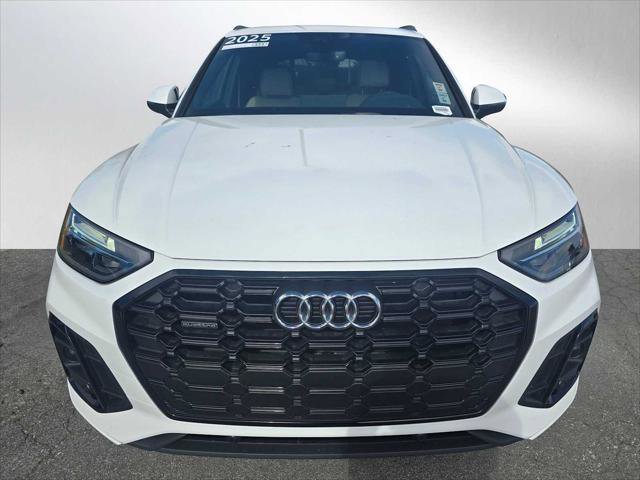 Certified 2025 Audi Q5 2.0T Premium w/ Convenience Plus Package image 8