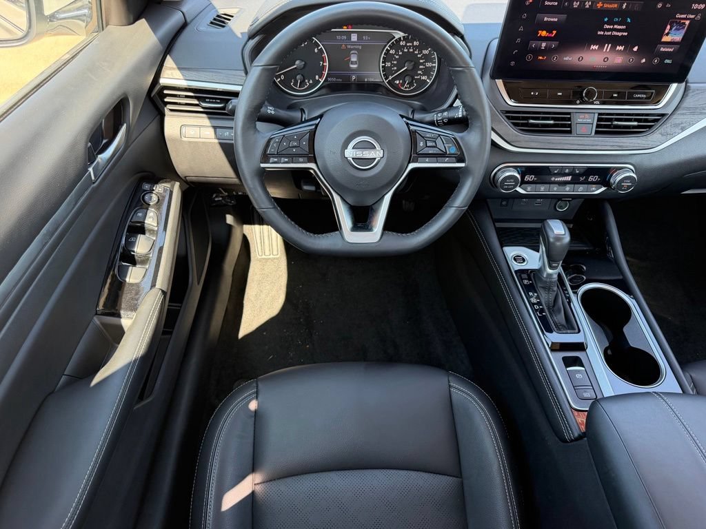 Used 2024 Nissan Altima 2.5 SL FWD image 9