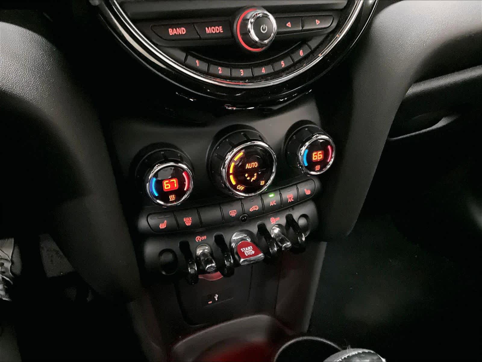 Used 2020 MINI Cooper 2-Door Hardtop image 35