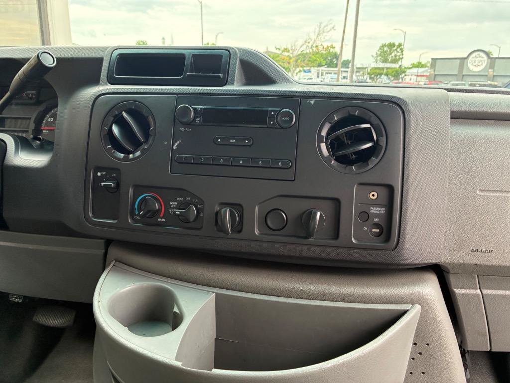 Used 2015 Ford E-350 and Econoline 350 Super Duty RWD image 10