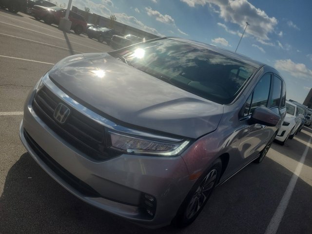 Used 2024 Honda Odyssey EX-L image 2