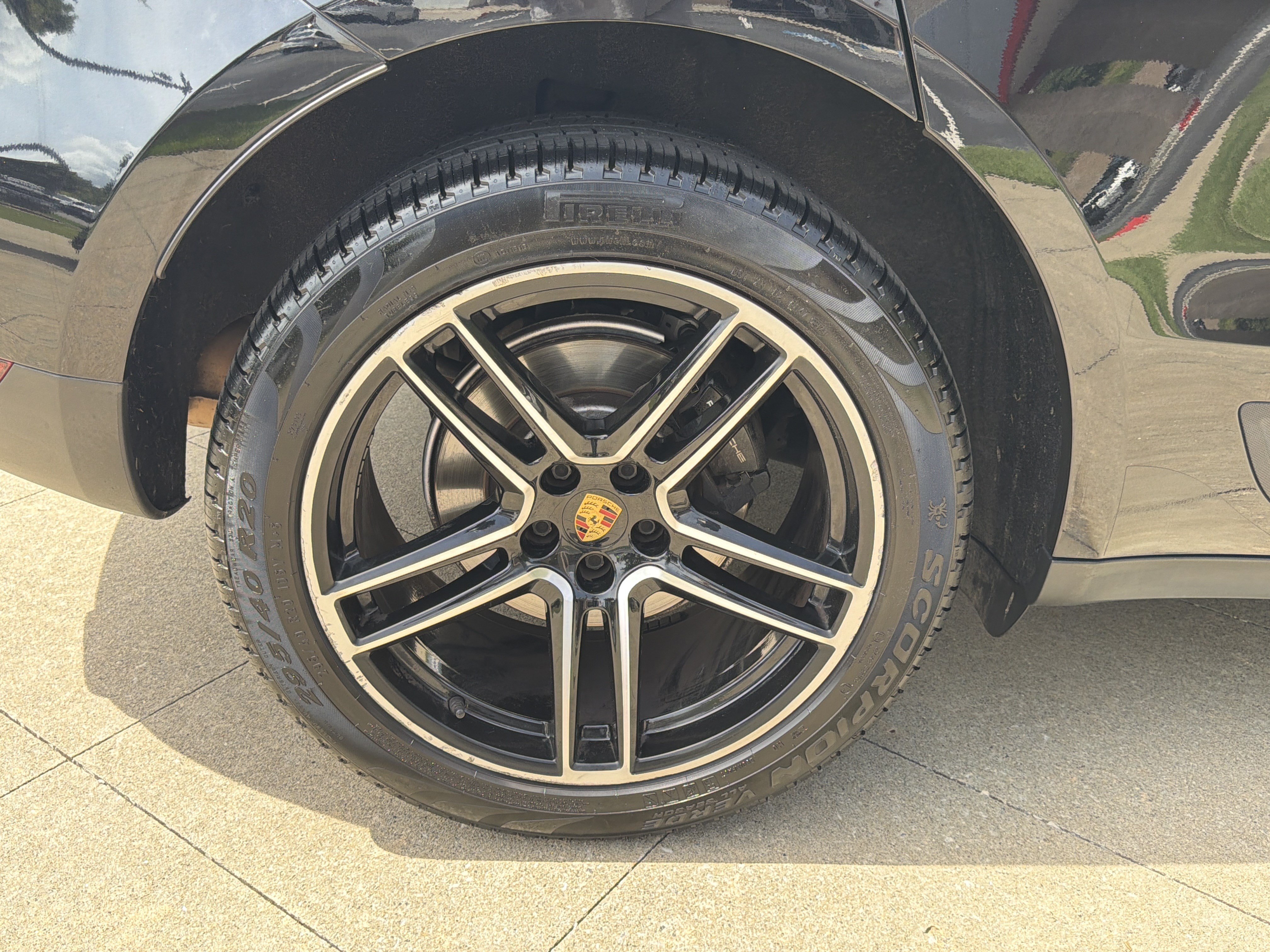 Used 2020 Porsche Macan AWD/4WD image 11