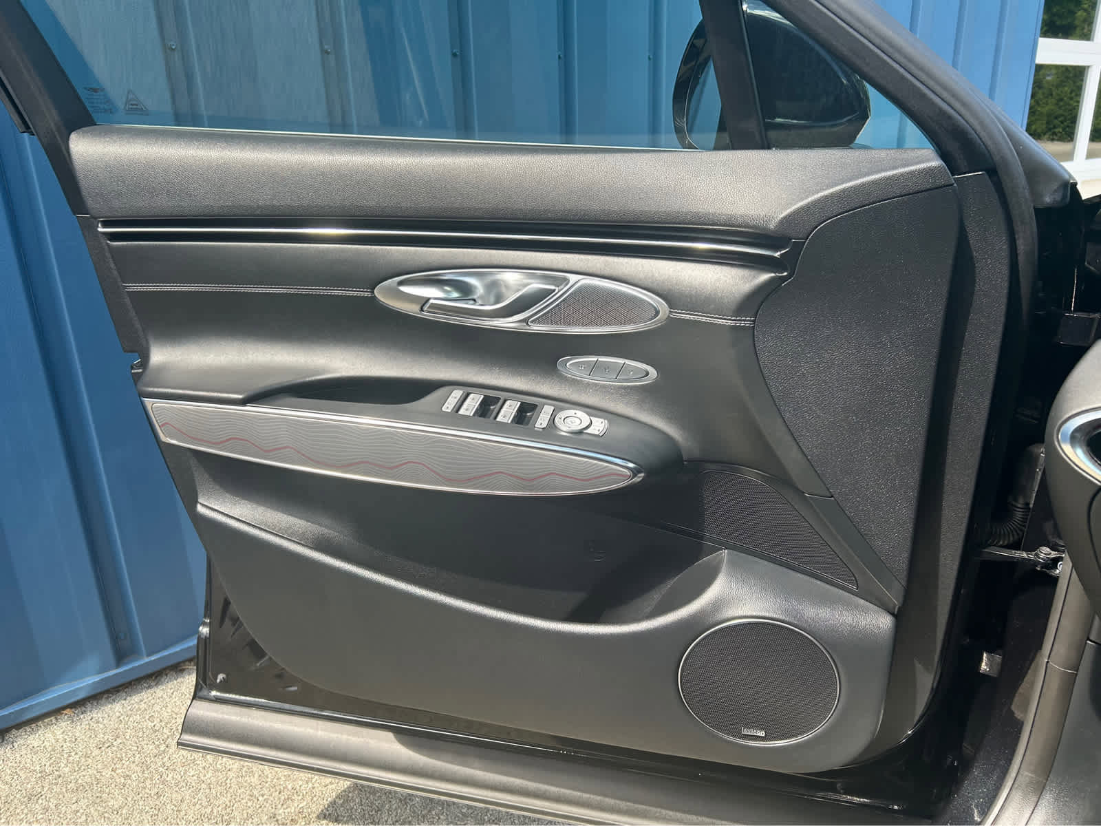 Used 2022 Genesis GV70 2.5T w/ Advanced Package image 37