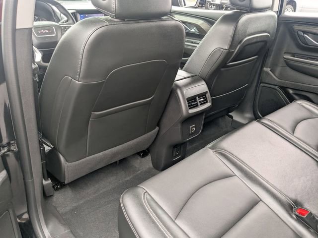 Used 2024 GMC Terrain SLT image 17