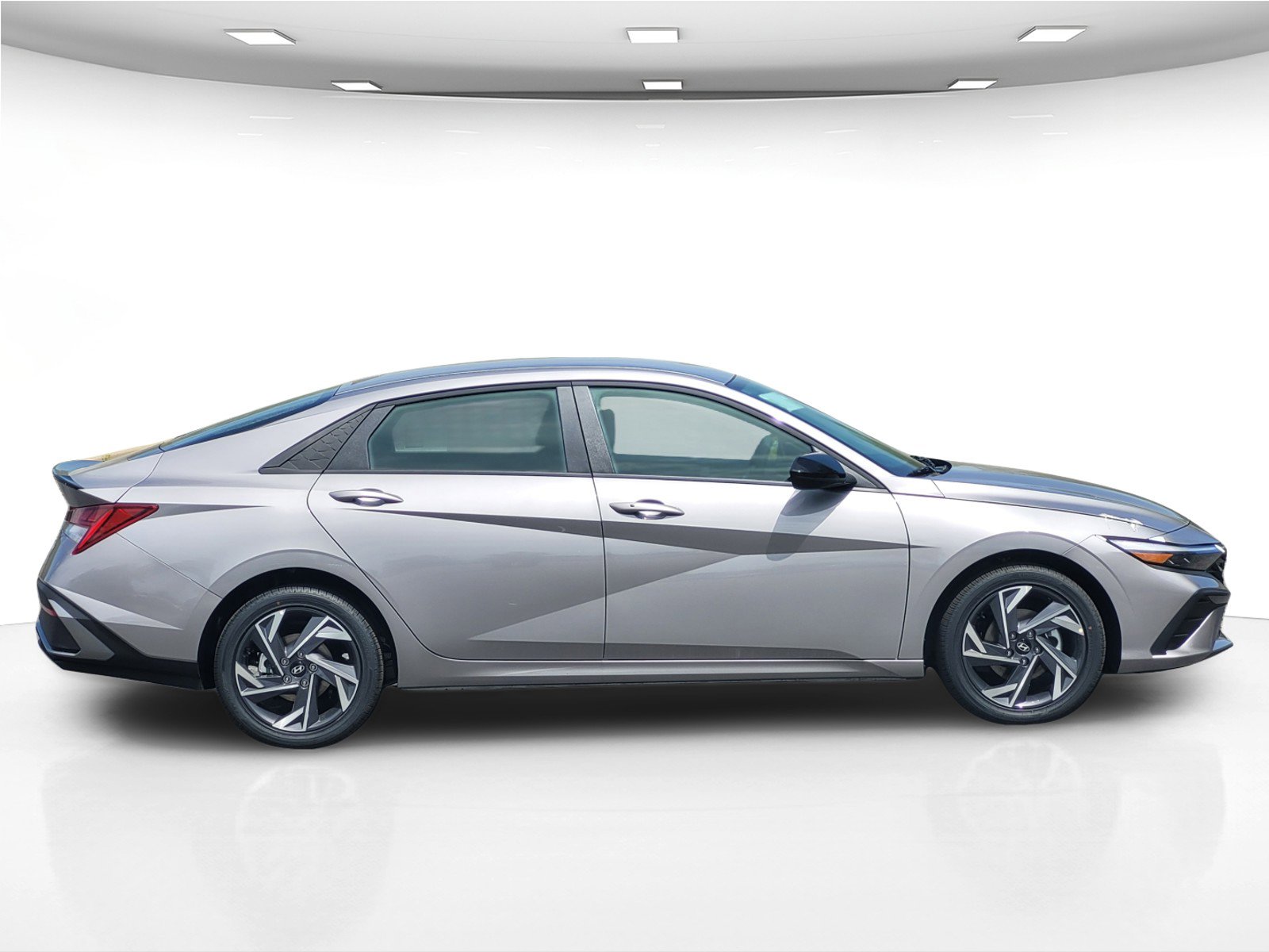 New 2025 Hyundai Elantra SEL image 9
