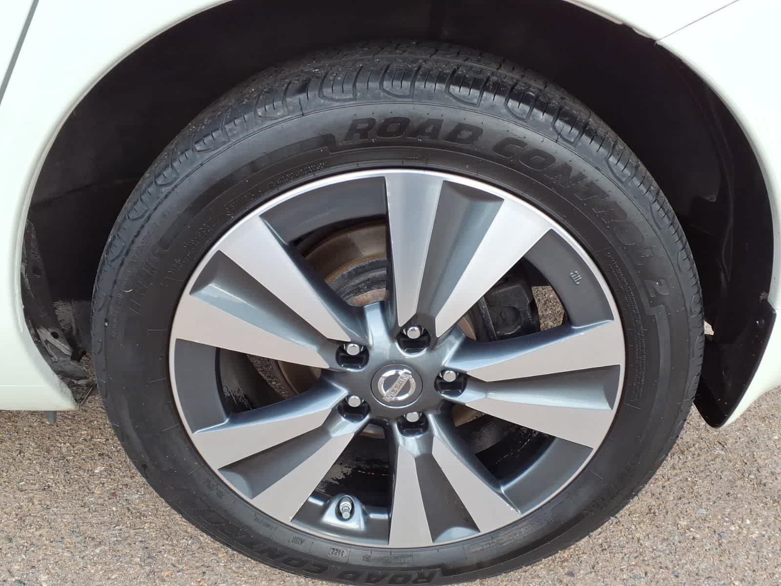 Used 2017 Nissan Leaf SL w/ Premium Package FWD image 8