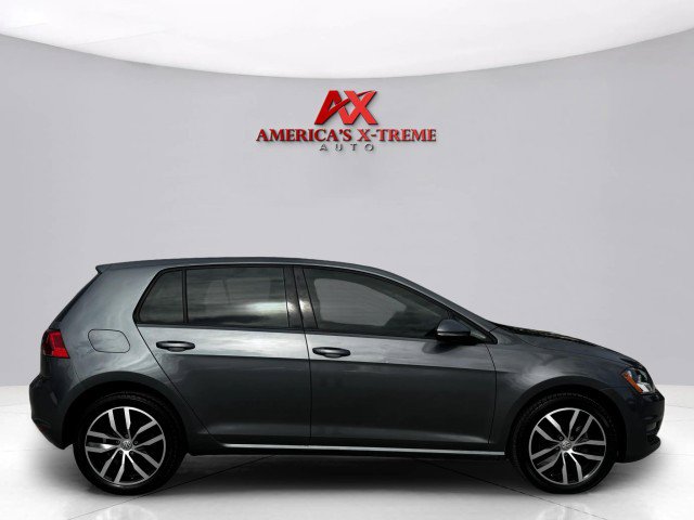 Used 2017 Volkswagen Golf SE image 6