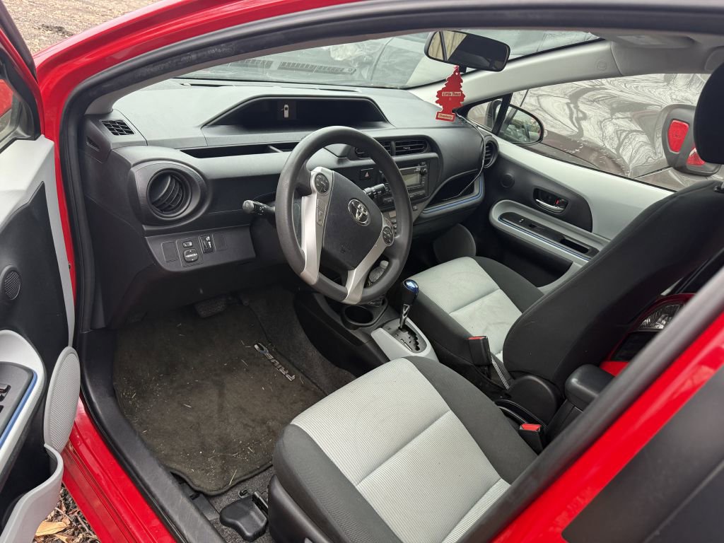 Used 2013 Toyota Prius C Two image 5
