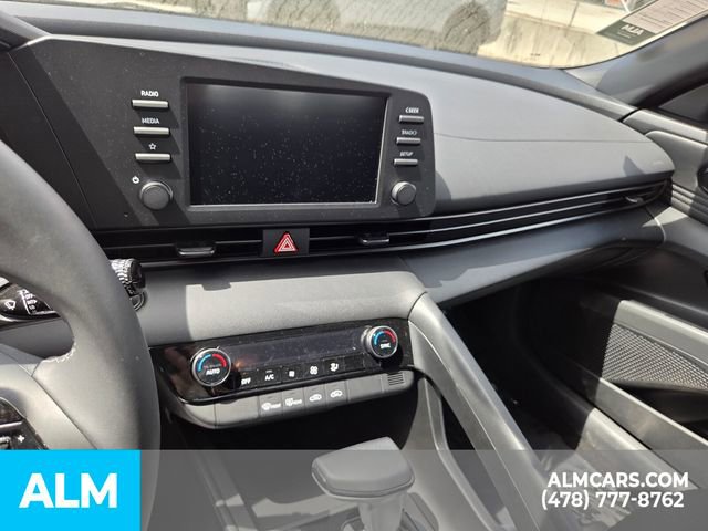 Used 2025 Hyundai Elantra Sport image 18