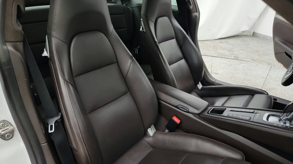 Used 2015 Porsche 911 Turbo AWD/4WD image 44