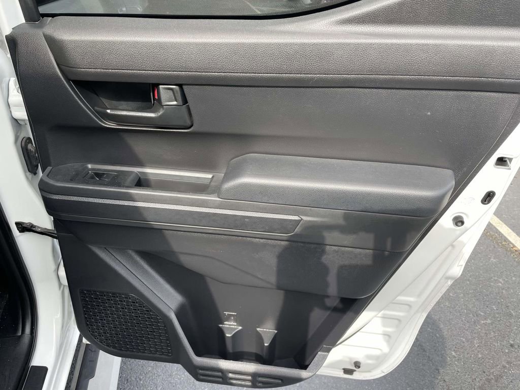 Used 2025 Toyota Tacoma SR5 image 40