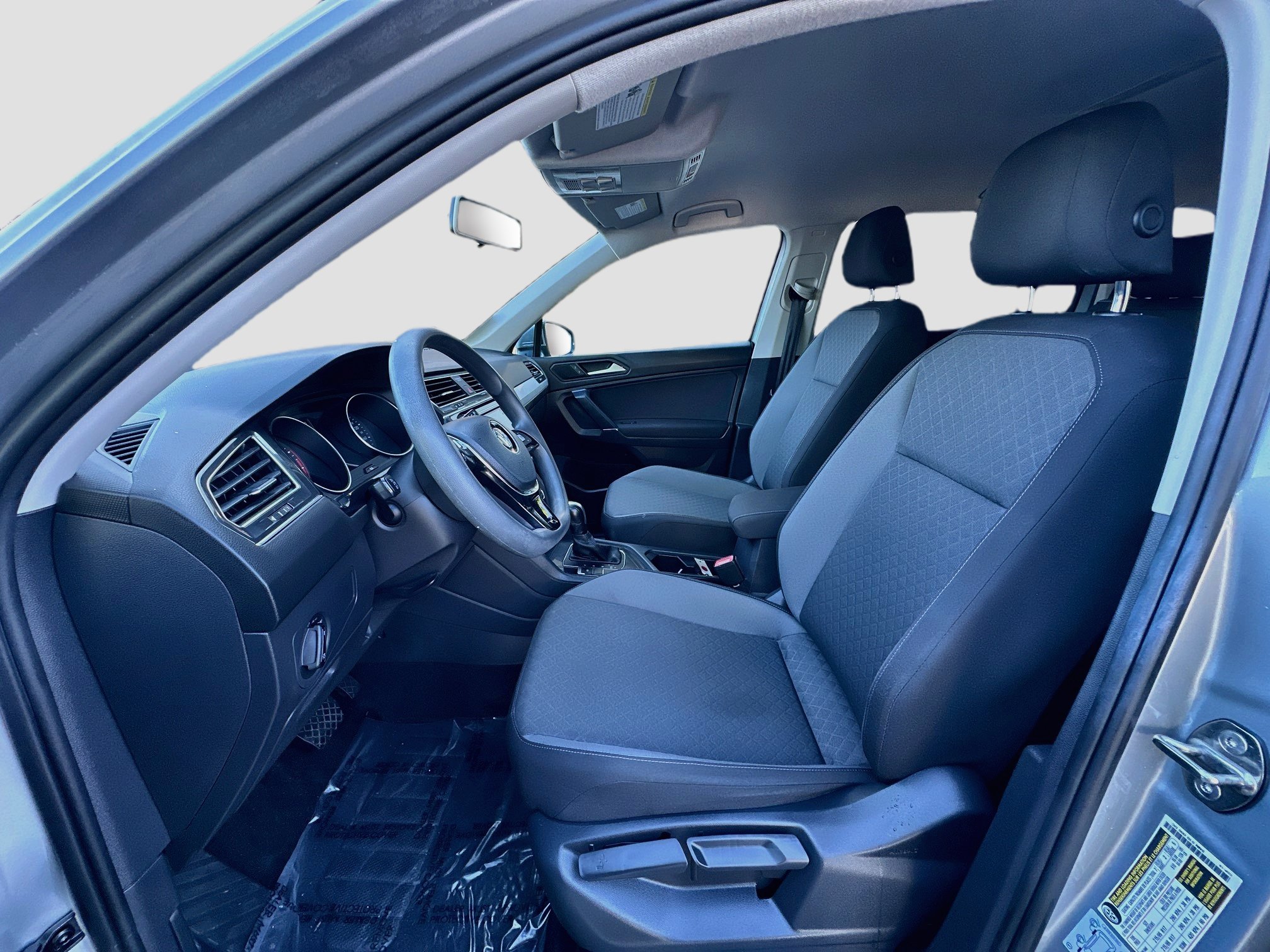 Used 2020 Volkswagen Tiguan S FWD image 16