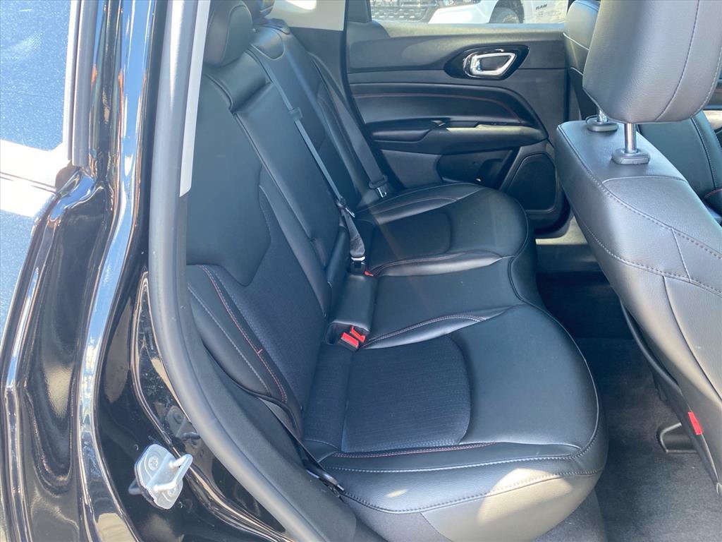 Used 2022 Jeep Compass Trailhawk w/ Trailhawk Convenience Group AWD/4WD image 25