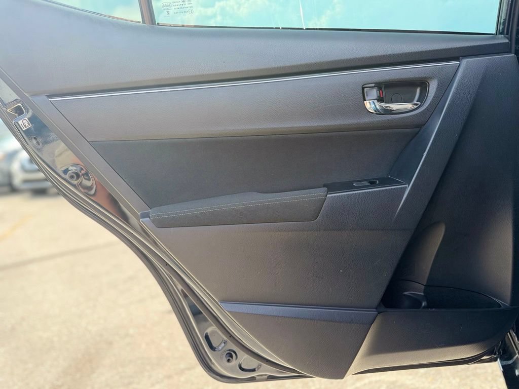 Used 2017 Toyota Corolla LE FWD image 16