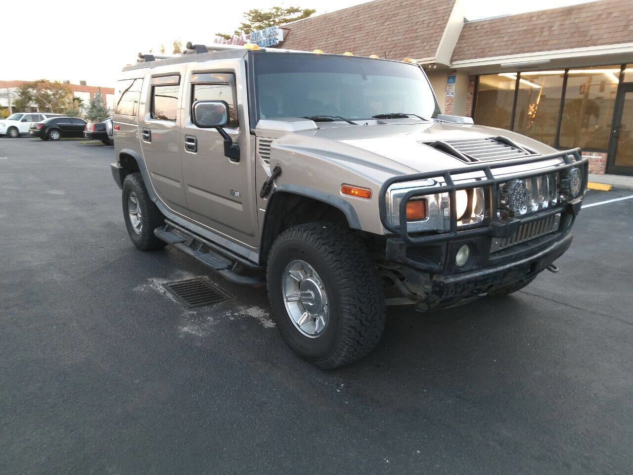 Used 2003 HUMMER H2 w/ Preferred Equipment Group image 5