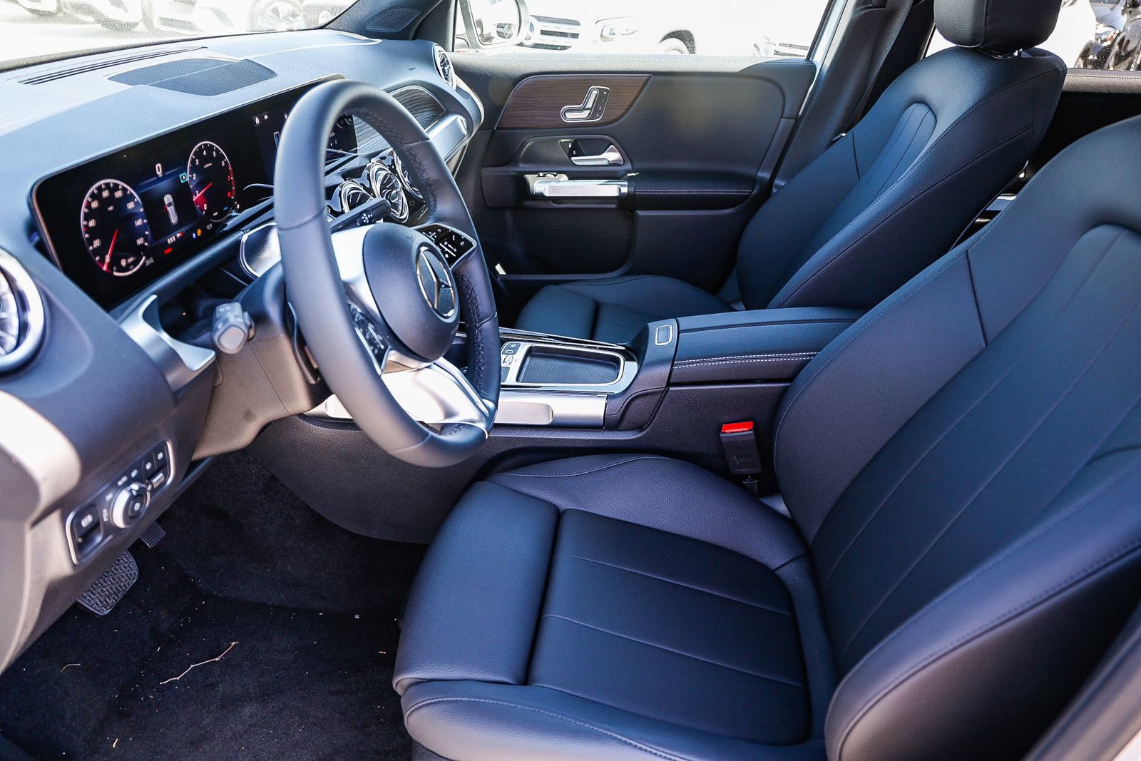 New 2026 Mercedes-Benz GLB 250 image 19