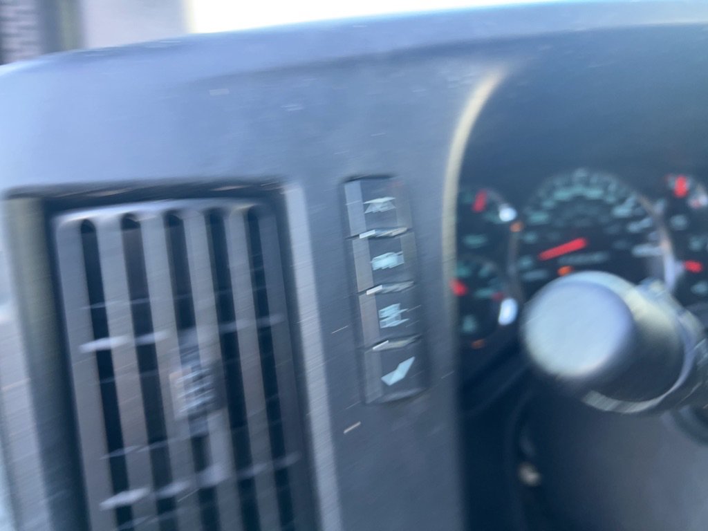 Used 2015 Chevrolet Express 2500 RWD image 26