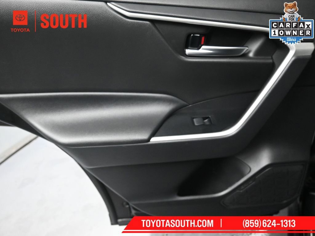 Used 2021 Toyota RAV4 XLE w/ Convenience Package image 23