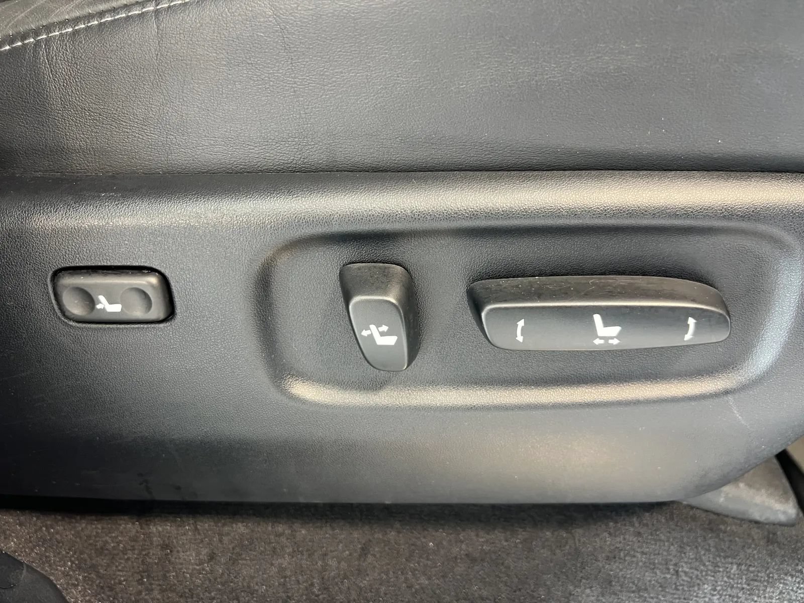 Used 2021 Lexus LX 570 4WD w/ Sport Package image 41
