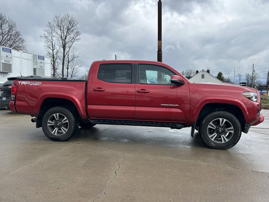 Used 2017 Toyota Tacoma SR5 image 5