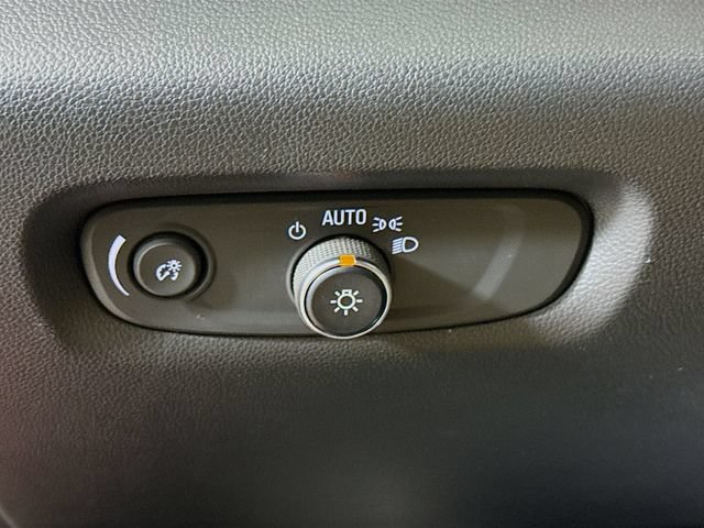 Used 2023 Chevrolet Traverse Premier AWD/4WD image 10