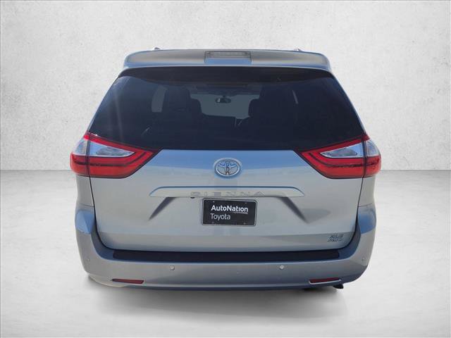 Used 2016 Toyota Sienna XLE w/ XLE Navigation Package AWD/4WD image 7
