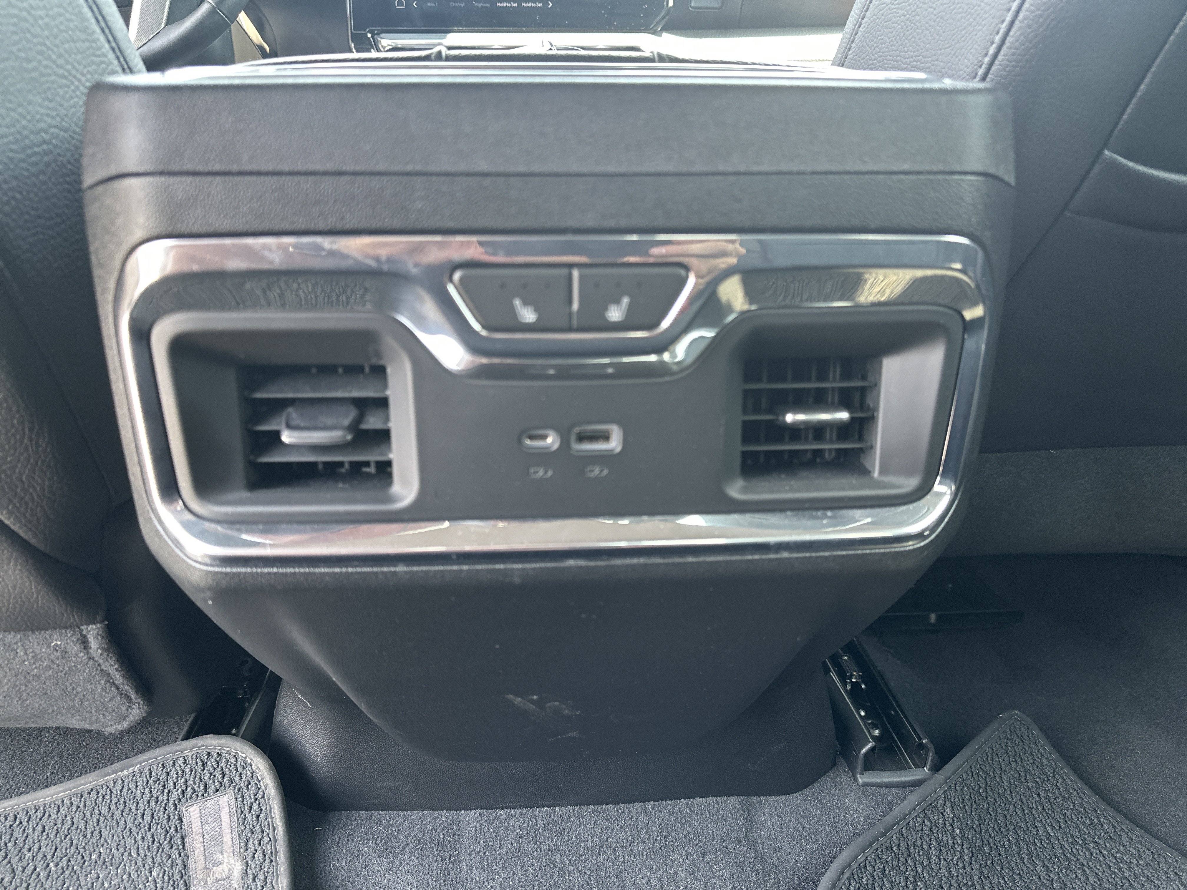 Used 2024 GMC Sierra 1500 Denali AWD/4WD image 14
