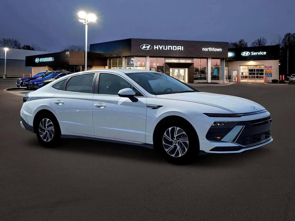 New 2026 Hyundai Sonata Blue FWD image 17