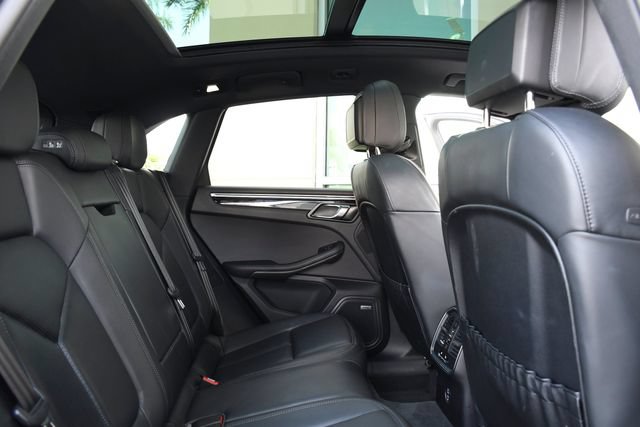 Used 2024 Porsche Macan w/ Premium Plus Package AWD/4WD image 28