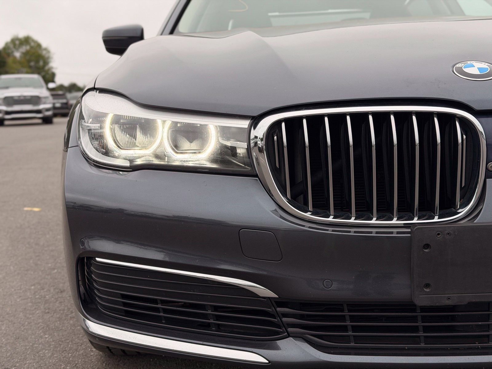 Used 2019 BMW 740i xDrive w/ Executive Package AWD/4WD image 12