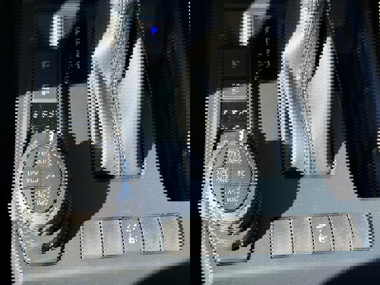 New 2025 Toyota Tacoma TRD Off-Road image 19