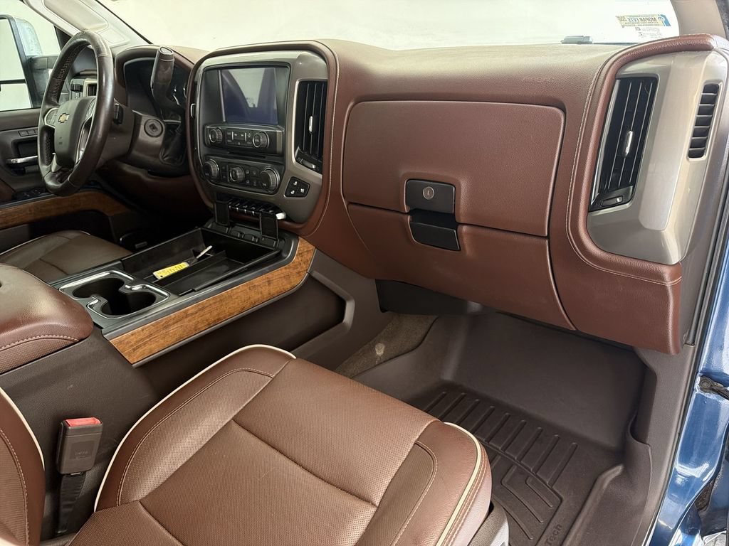 Used 2016 Chevrolet Silverado 2500 High Country w/ Duramax Plus Package AWD/4WD image 29