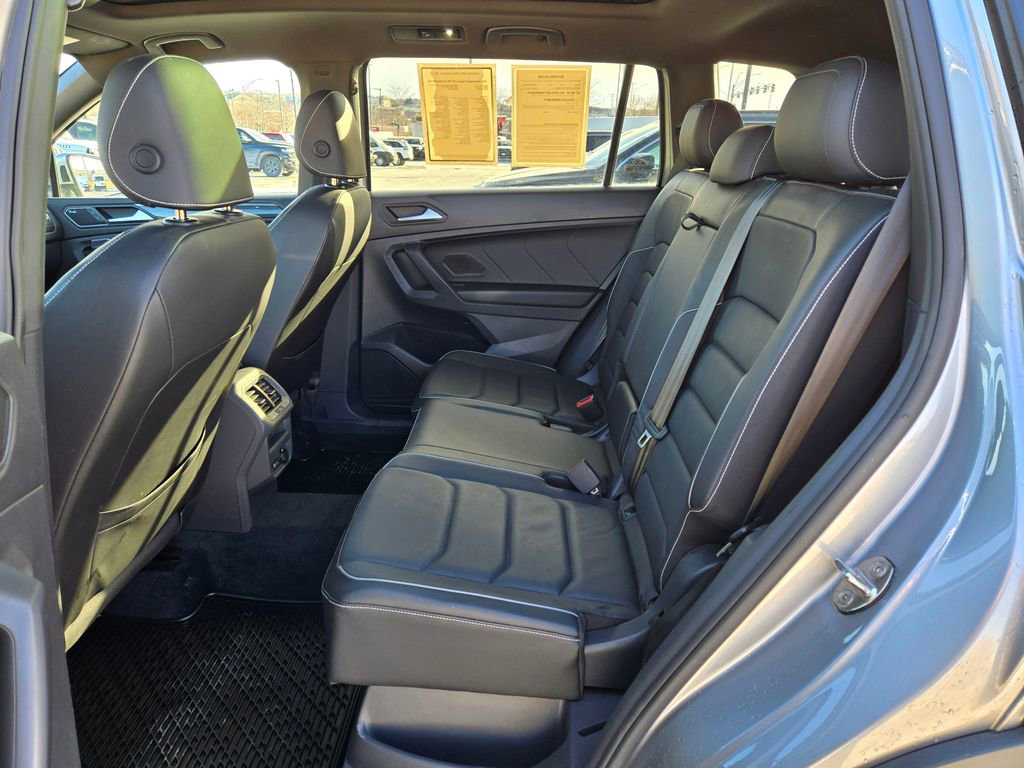 Used 2021 Volkswagen Tiguan SEL Premium R-Line image 27