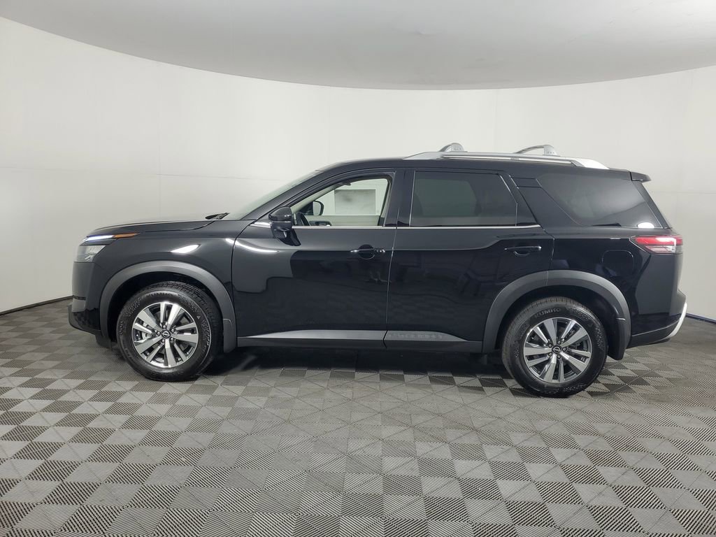 New 2025 Nissan Pathfinder SL image 7