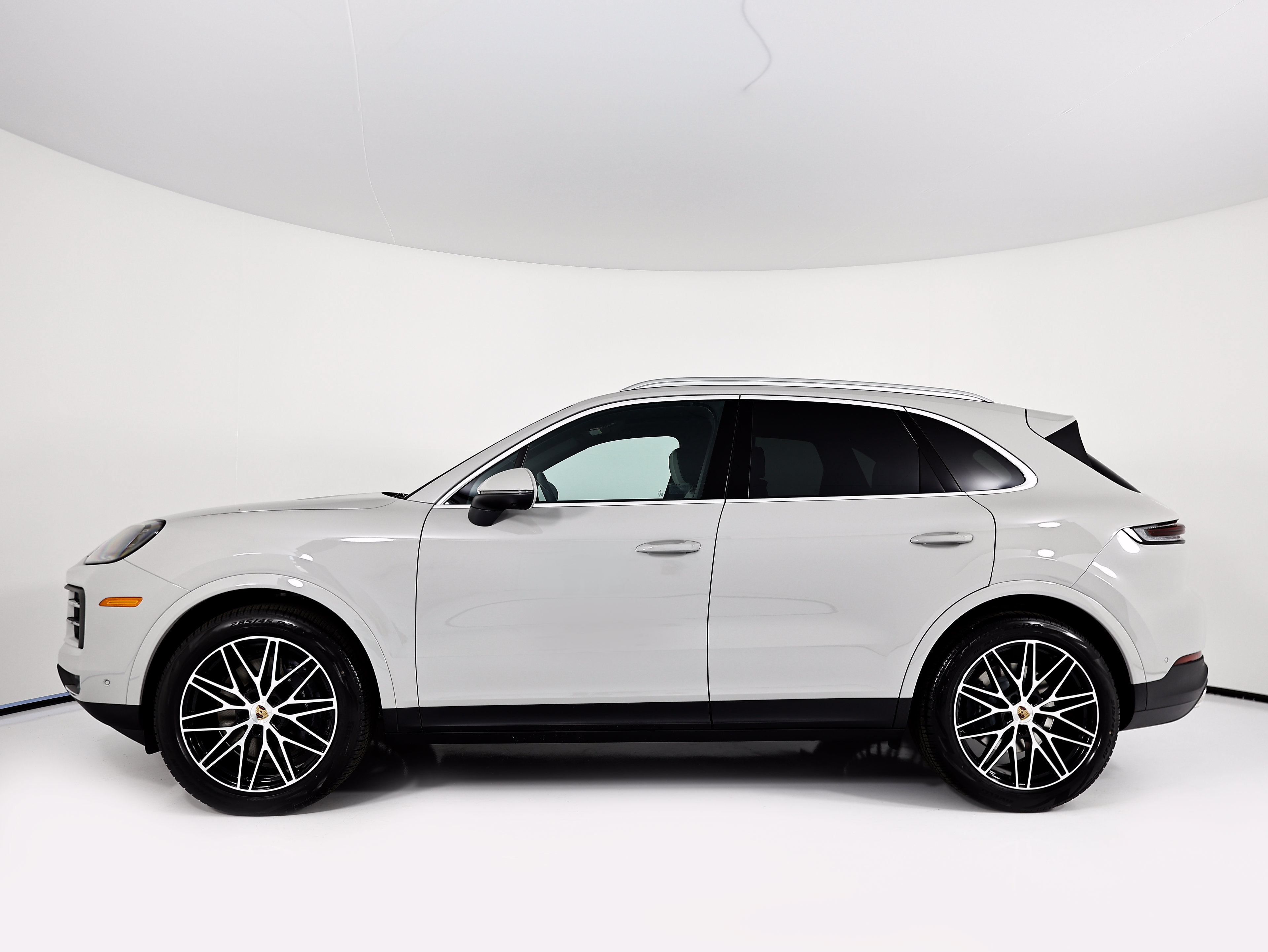 New 2026 Porsche Cayenne AWD/4WD image 2