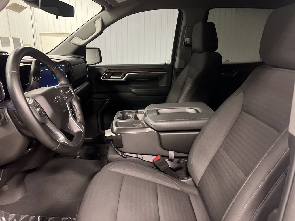 Used 2023 Chevrolet Silverado 1500 RST w/ Z71 Off-Road Package AWD/4WD image 13