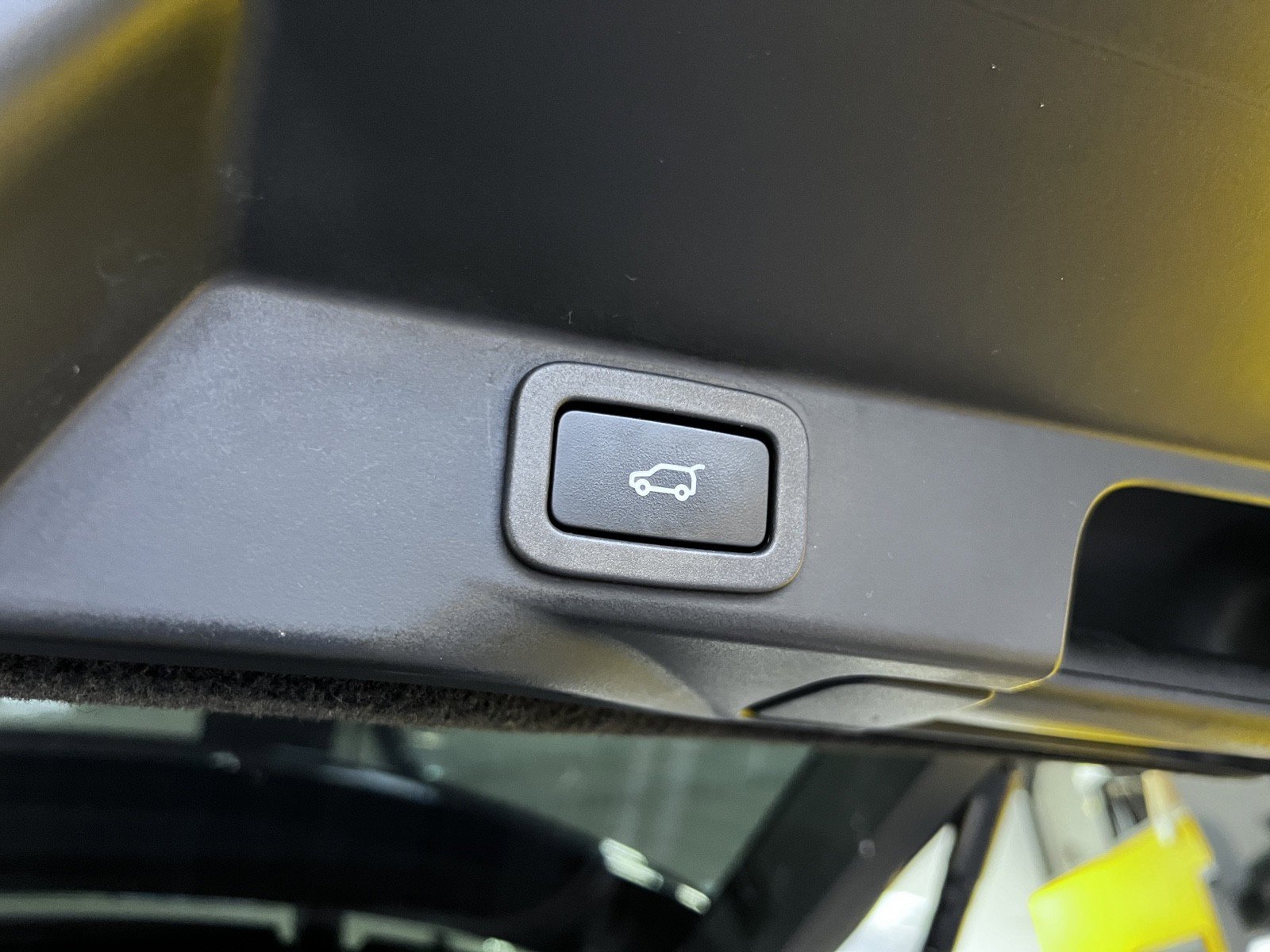 Used 2018 Land Rover Range Rover Sport HSE Dynamic image 29