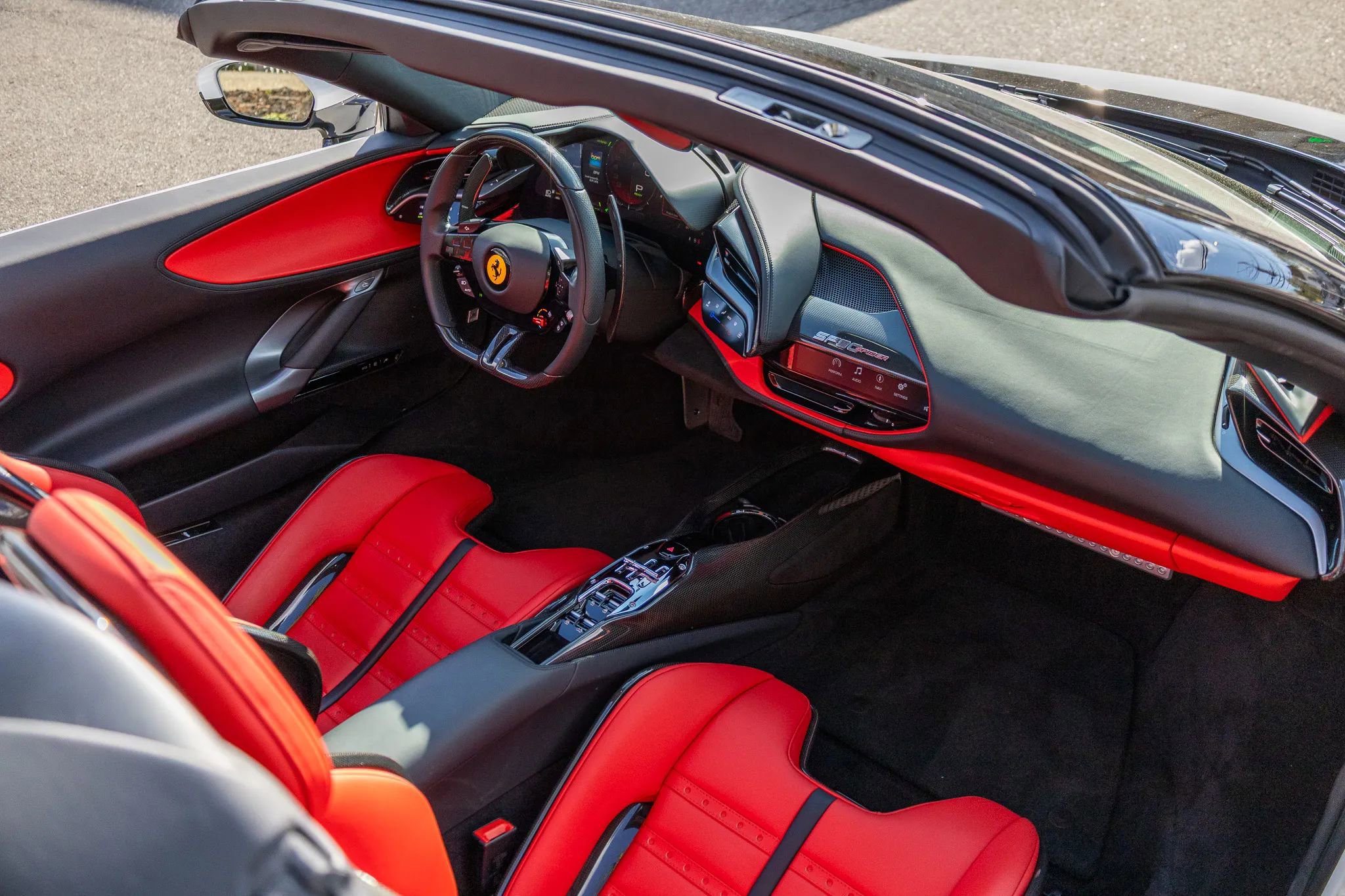 Used 2025 Ferrari SF90 Spider image 72