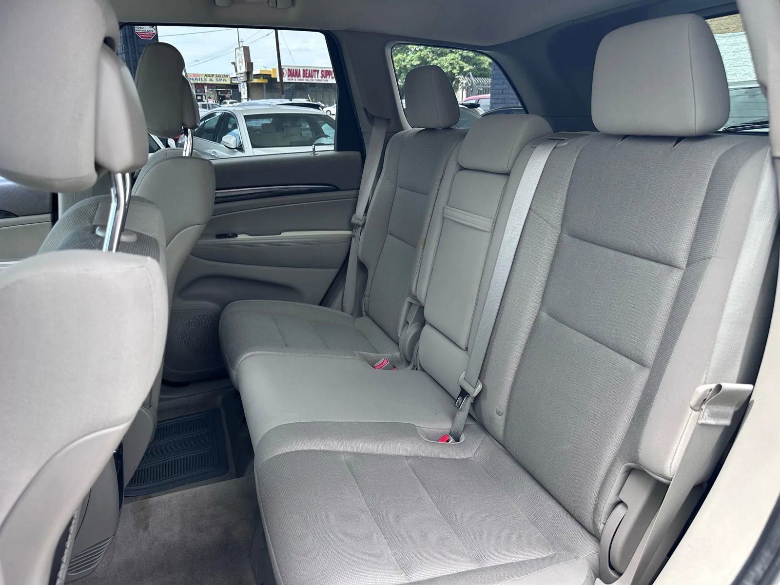 Used 2012 Jeep Grand Cherokee Laredo w/ Laredo E Group image 52