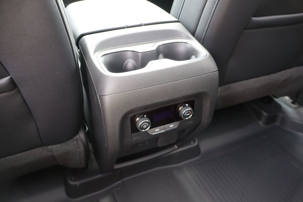 New 2026 Chevrolet Traverse LT FWD image 44