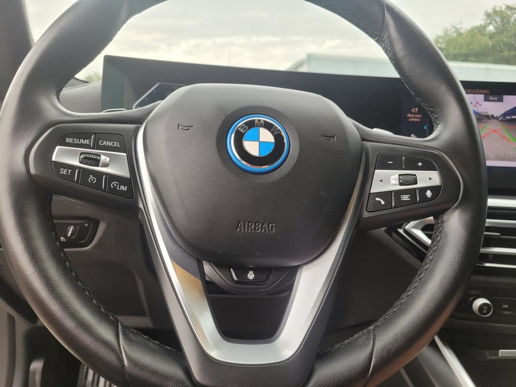 Used 2024 BMW 330e xDrive AWD/4WD image 27