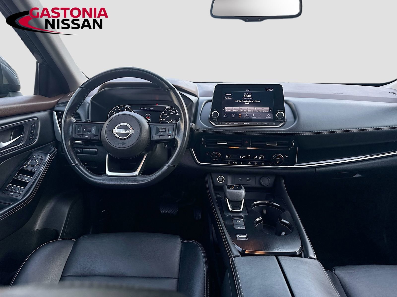 Used 2023 Nissan Rogue SL image 29