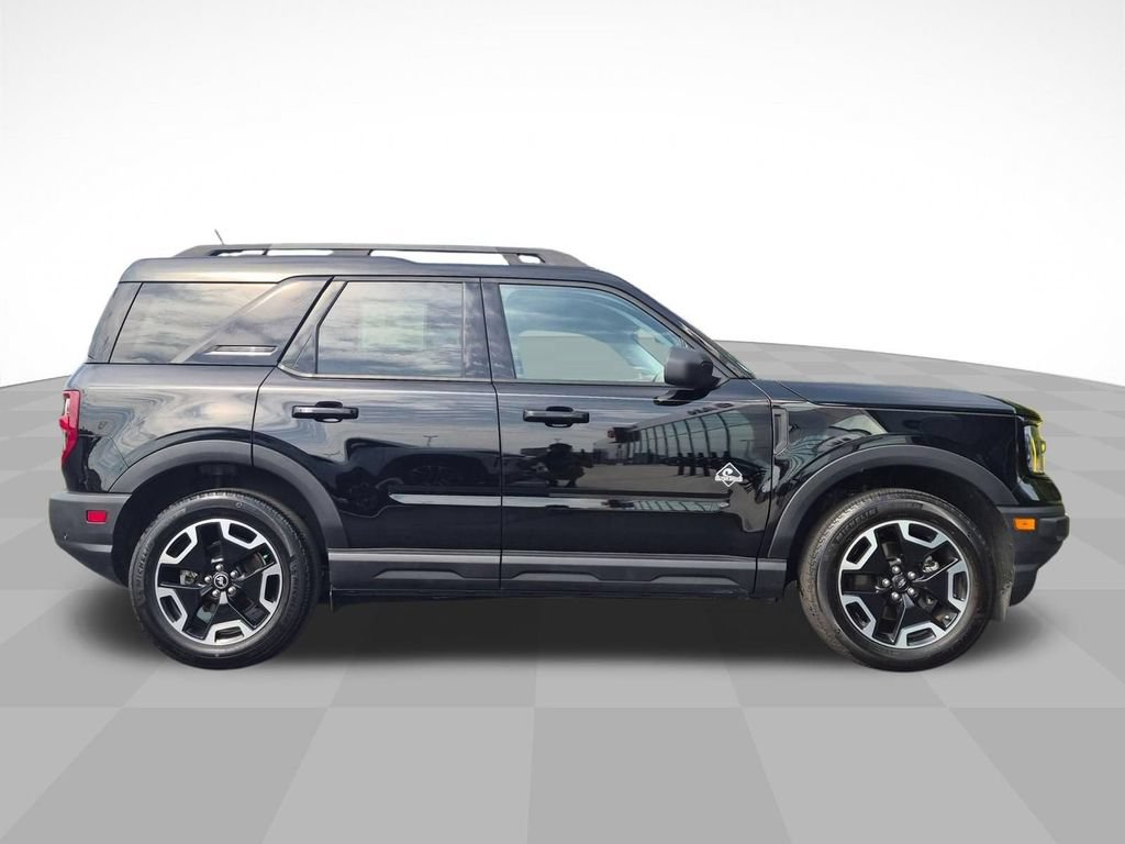 Used 2024 Ford Bronco Sport Outer Banks AWD/4WD image 2