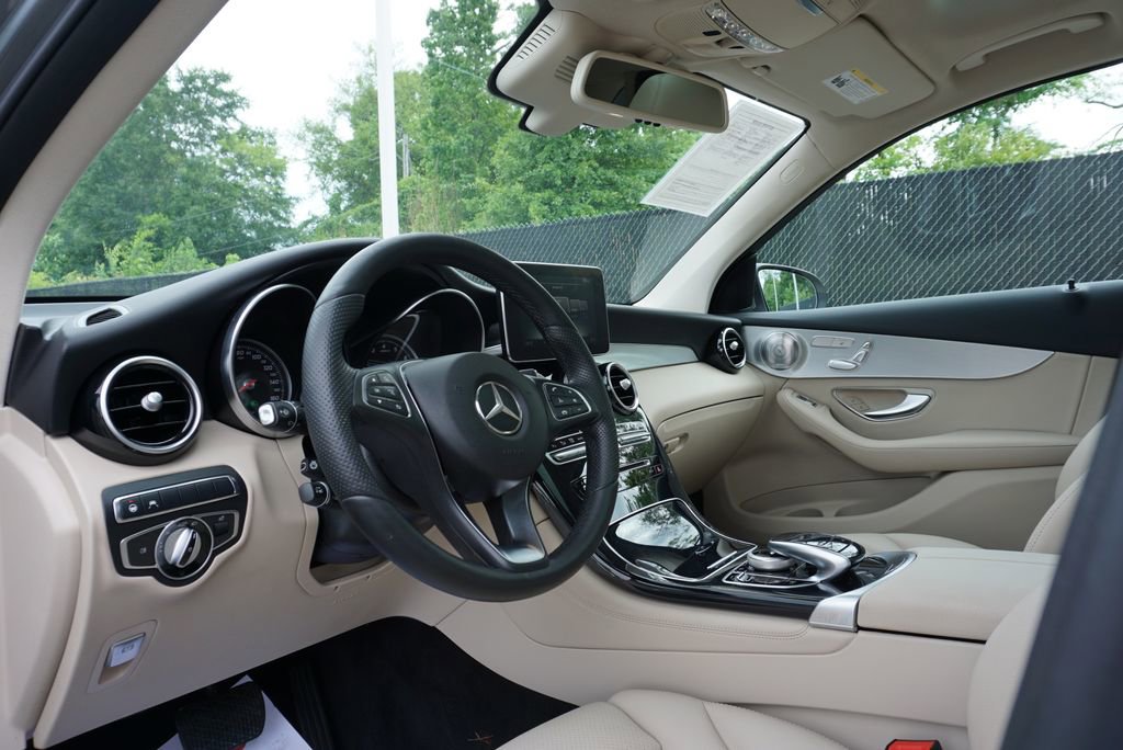 Used 2017 Mercedes-Benz GLC 300 4MATIC image 18