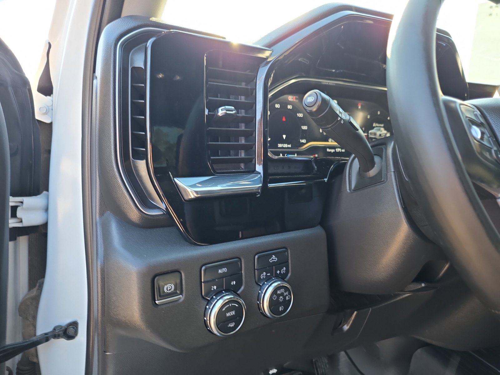 Used 2024 GMC Sierra 1500 Elevation image 22