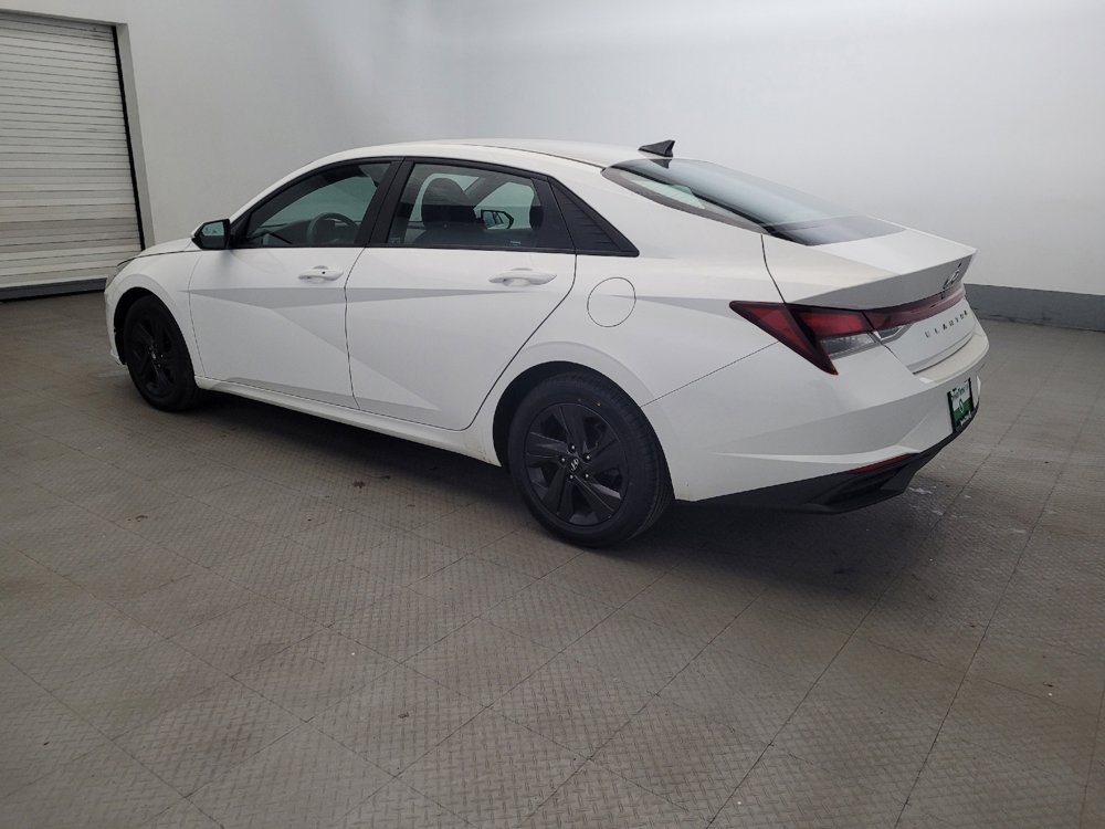 Used 2023 Hyundai Elantra SEL FWD image 3