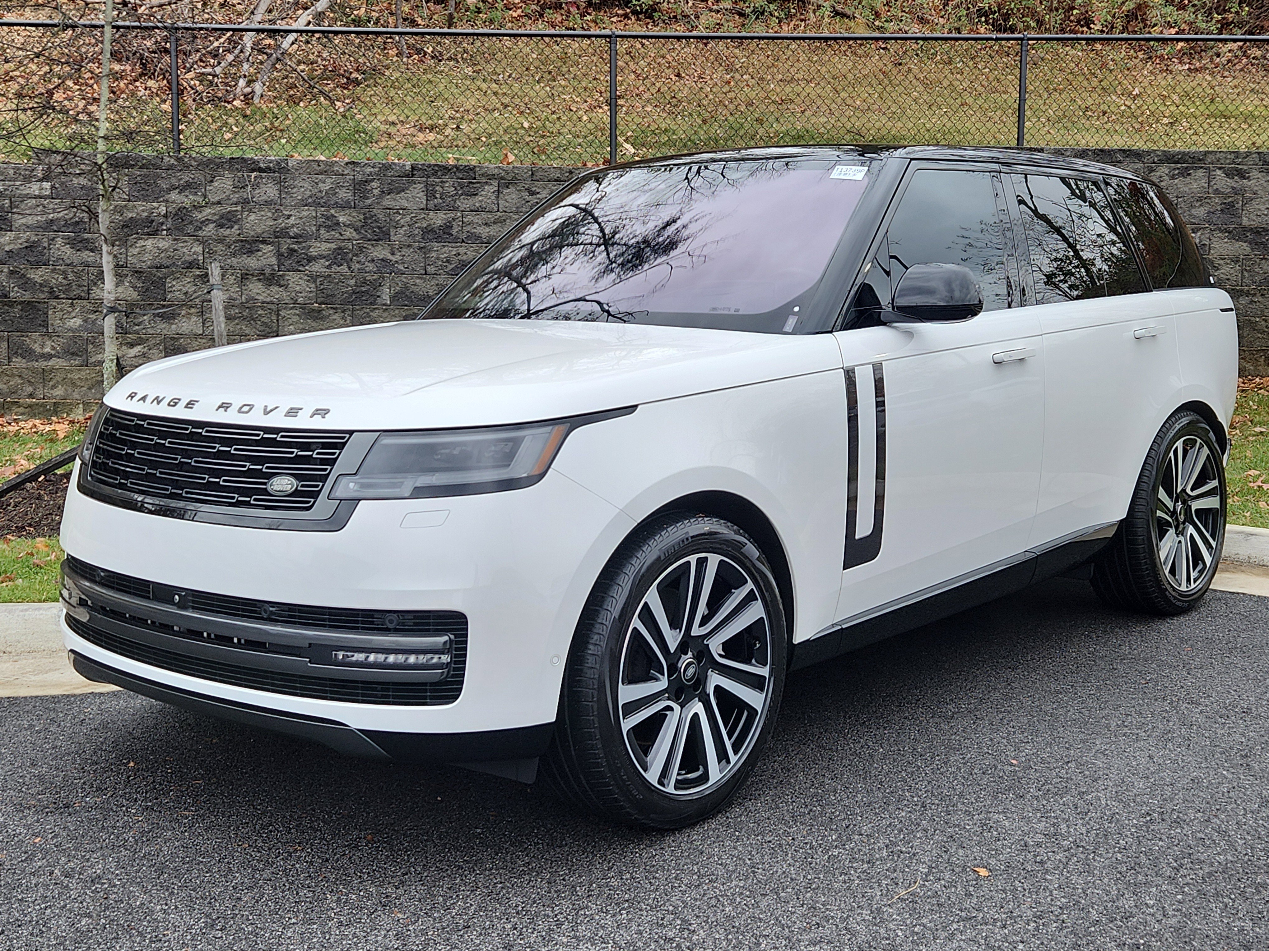 Used 2023 Land Rover Range Rover SE