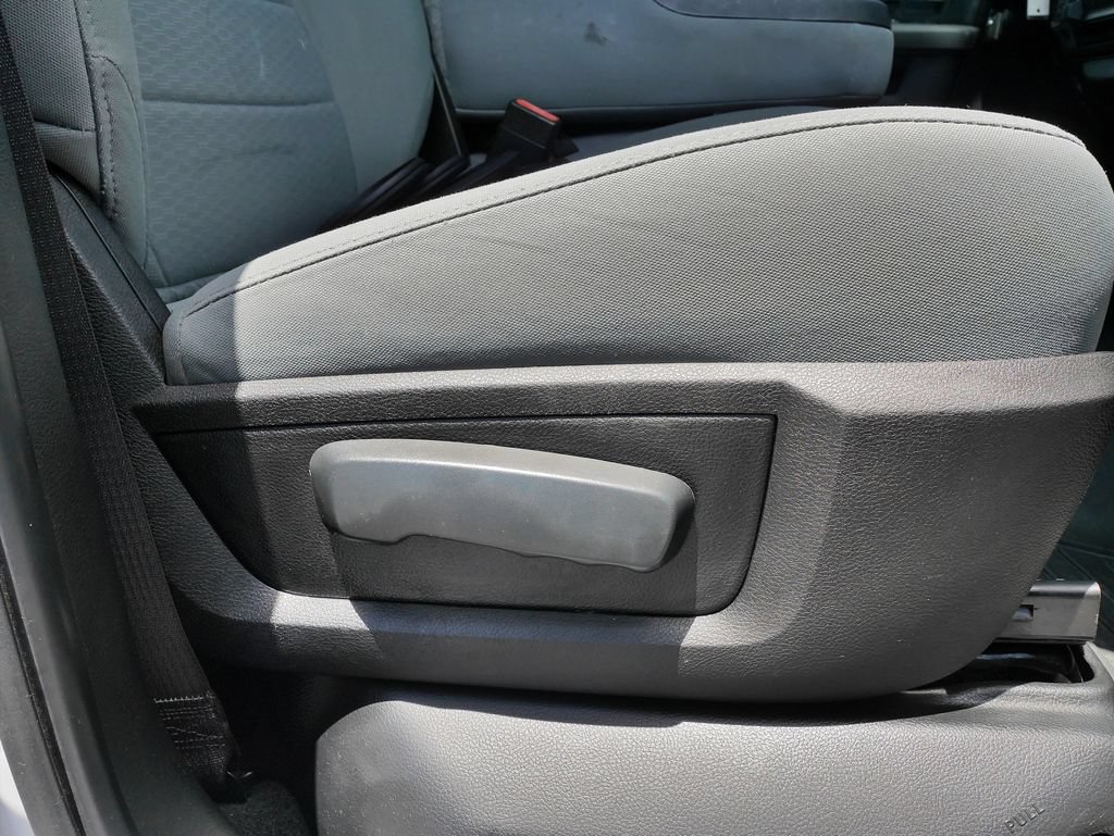 Used 2019 RAM 1500 Classic SLT w/ Protection Group AWD/4WD image 13